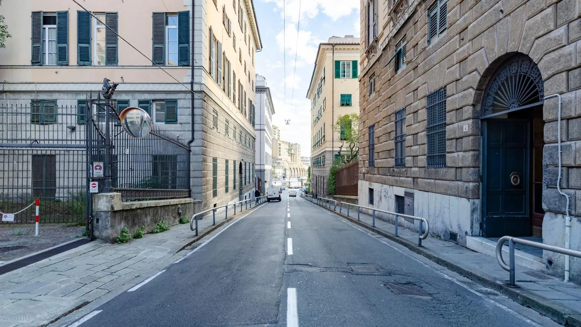 Wonderful Flat - Historic Center - Happy Rentals Genoa Italy