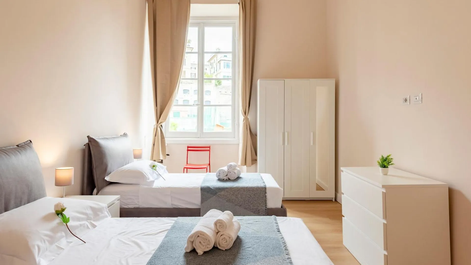 Wonderful Flat - Historic Center - Happy Rentals Genoa Apartment